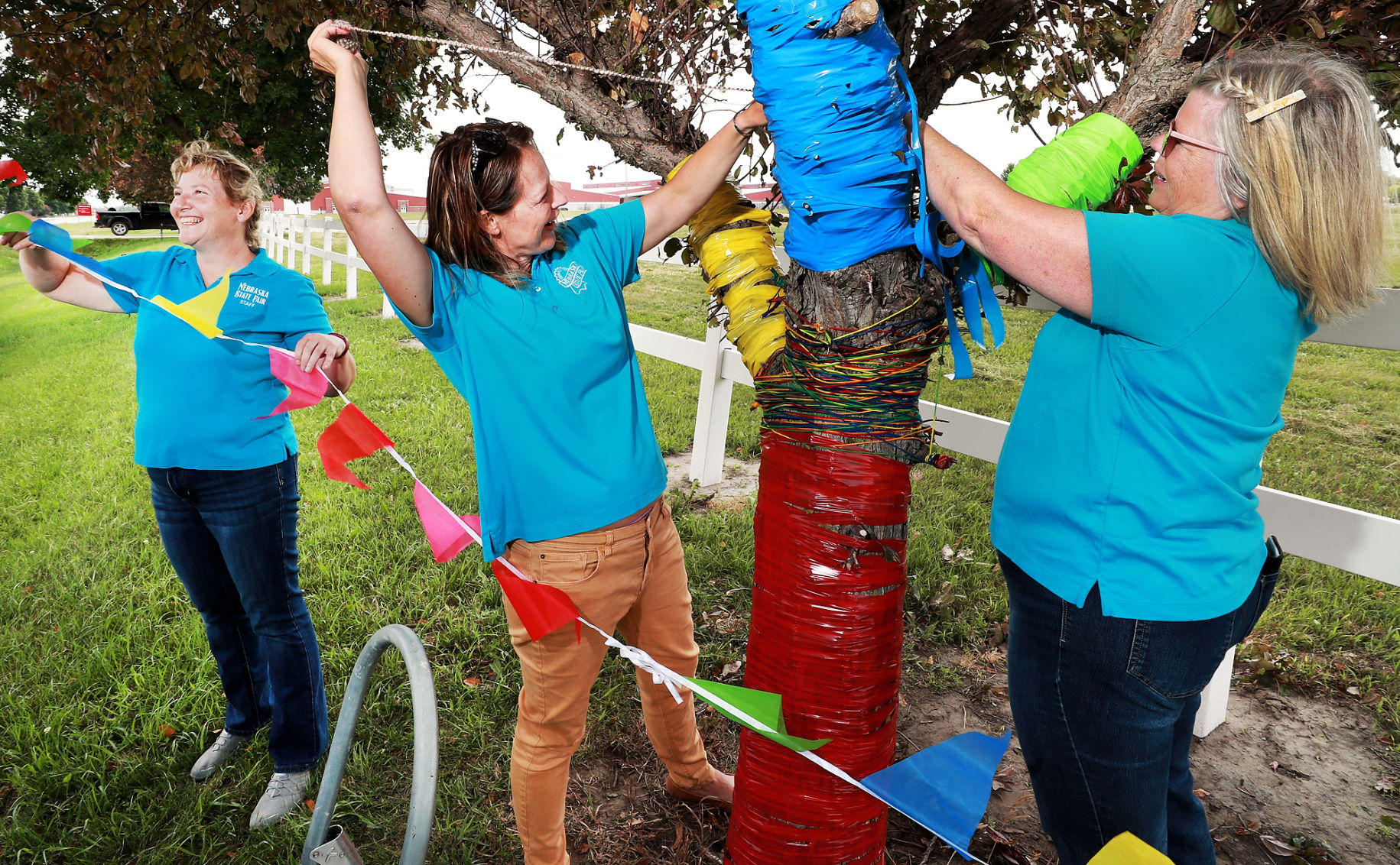 071520_StateFairYarnBomb20_001_bjs.JPG